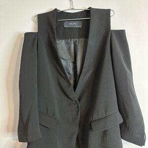 Zara Basic Black Textured Jacket